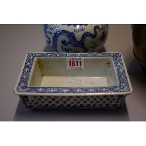 1611 - A small group of Chinese items, comprising: a small rectangular reticulated jardiniere, 18th century... 