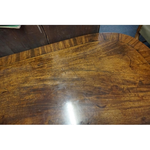 1459 - A circa 1800 mahogany and crossbanded tilt-top breakfast table, 145cm wide.