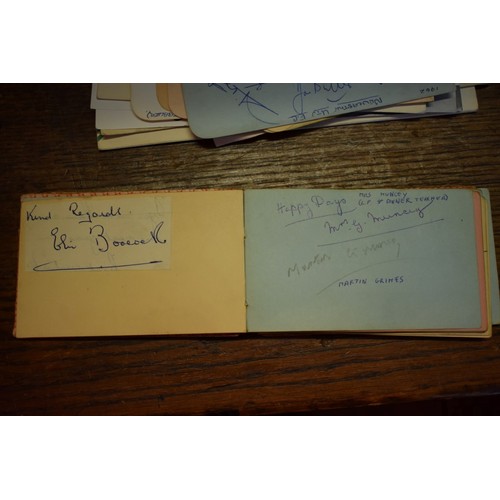 138 - SPORT, AUTOGRAPHS: small format autograph album, mid-20thc, contents full with various autograp... 