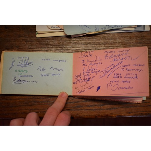 138 - SPORT, AUTOGRAPHS: small format autograph album, mid-20thc, contents full with various autograp... 