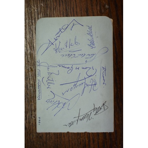 138 - SPORT, AUTOGRAPHS: small format autograph album, mid-20thc, contents full with various autograp... 