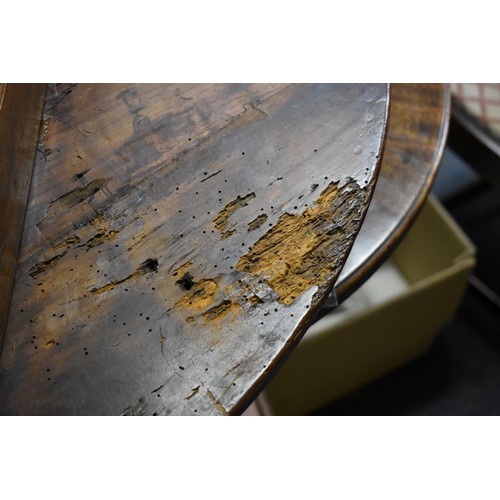 1456 - An antique oak cricket table, 72.5cm diameter.