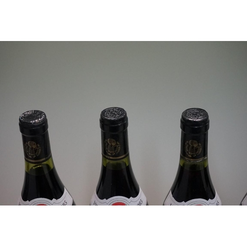 113 - Six 75cl bottles of Gigondas, 1985, Domaine du Gour du Chaule. (6)