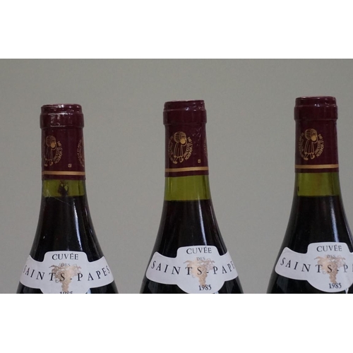 117 - Six 75cl bottles of Vacqueyras Cuvee St Papes, 1985, Chateau Montmirail. (6)