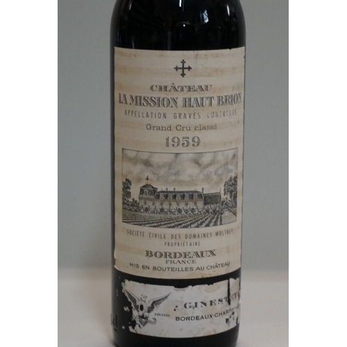 130 - A 75cl bottle of Chateau La Mission Haut-Brion, 1959, Pessac-Leognan.