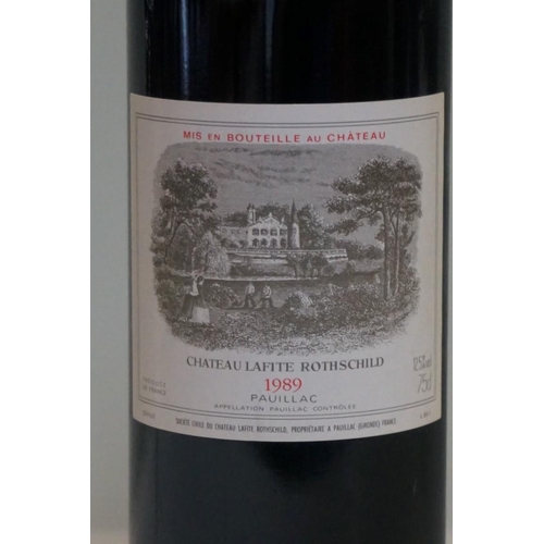 131 - A 75cl bottle of Chateau Lafite Rothschild, 1989, Pauillac.