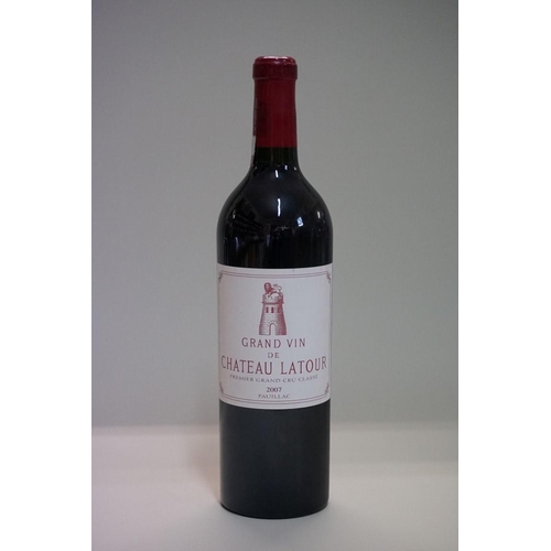 133 - A 75cl bottle of Chateau Latour, 2007, Pauillac.