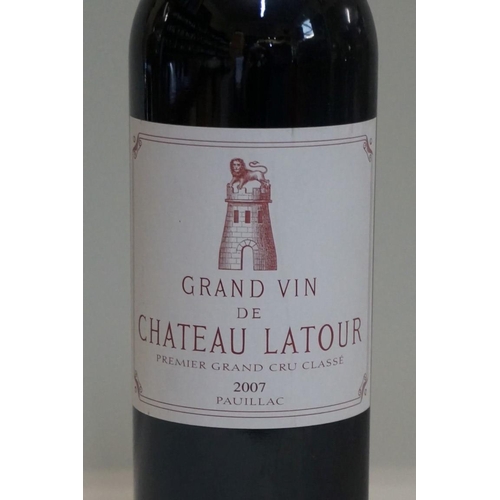 133 - A 75cl bottle of Chateau Latour, 2007, Pauillac.