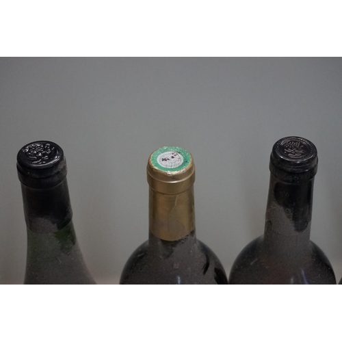 142 - Seven various bottles of white wine. (7)