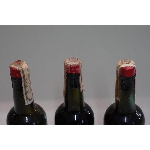 41 - Three half bottles of Oloroso Viejisimo sherry, Antonio de la Riva, 1940s bottling. (3)... 