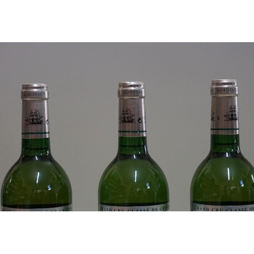 66 - Three 75cl bottles of Chateau Malartic Lagraviere Blanc, 2004, Pessac-Leognan. (3)