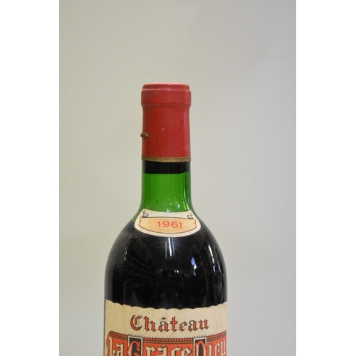 573 - A 75cl bottle of La Grace Dieu Les Menuts, 1961, Grand Cru St Emilion. (1)