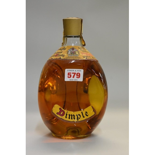 579 - A 26 2/3 fl.oz. bottle of Haig's Dimple whisky, 1960s bottling.