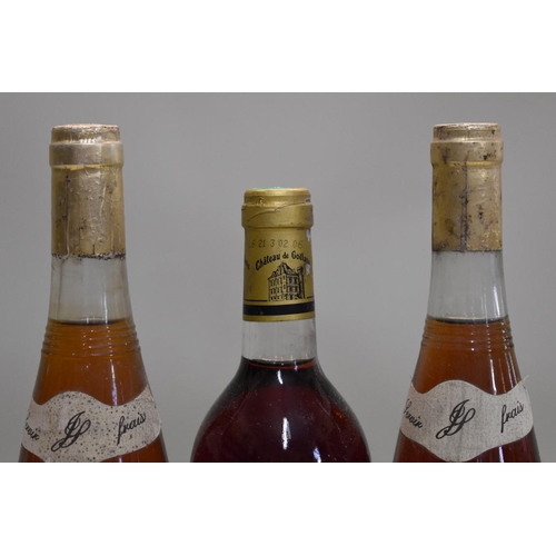 603 - Two old 75cl bottles of Muscat; together with a 75cl bottle of Chateau de Goelane, 1995, Bordeaux Cl... 