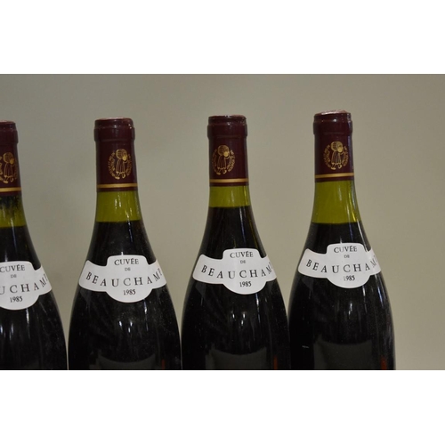 620 - Six 75cl bottles of Gigondas Cuvee Beauchamps, 1985, Chateau Montmirail. (6)