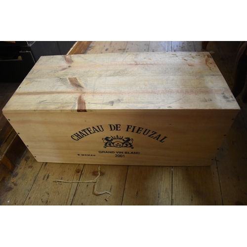 650 - A case of twenty four 37.5cl bottles of Chateau de Fieuzal Blanc, 2001, Pessac-Leognan, in owc.... 