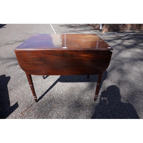 1004 - A 19th century mahogany pembroke table, 70cm high x 79cm wide. 