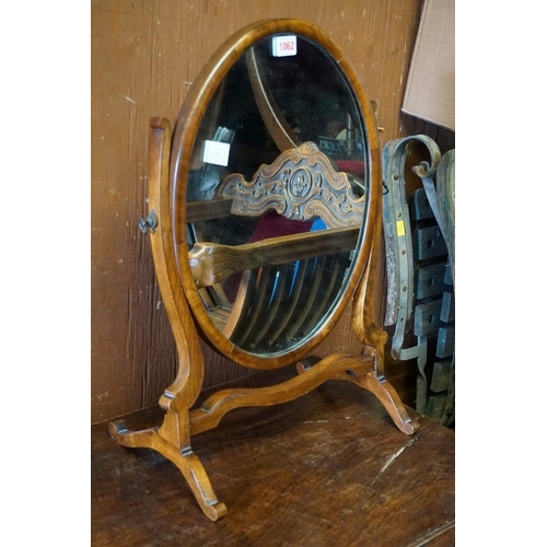 1062 - A mahogany dressing mirror.