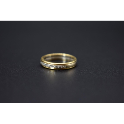 72 - An 18ct gold diamond half eternity ring, total weight 2.6g, size H 1/2.