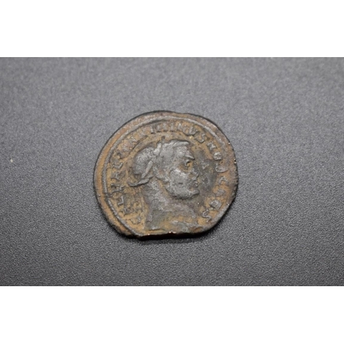 136 - Coins: a Roman Maximinus AD 309-13 AE follis, Antioch mint, 25mm.