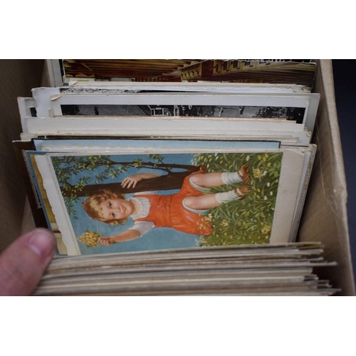 458 - POSTCARDS: collection of approx 450 mixed postcards, various types and periods. ... 