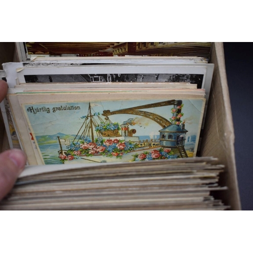 458 - POSTCARDS: collection of approx 450 mixed postcards, various types and periods. ... 