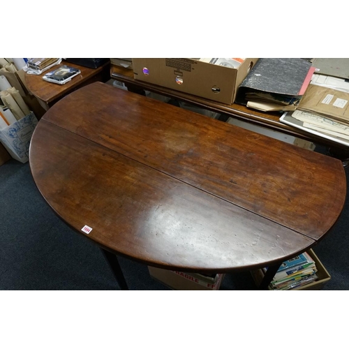 1694 - An Irish George III mahogany drop leaf table, indistinctly labelled 'Robert Strahan, Cabinet Makers ... 