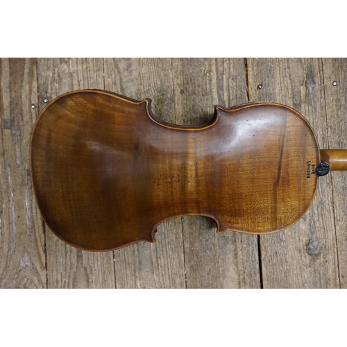 1706 - An antique violin, indistinctly labelled to interior, the 14in one piece back inscribed 'Duke, Londo... 