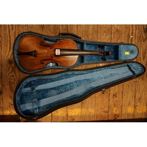 1708 - An antique violin, labelled 'William Duke,...1727', with 14in two piece back, in case.... 