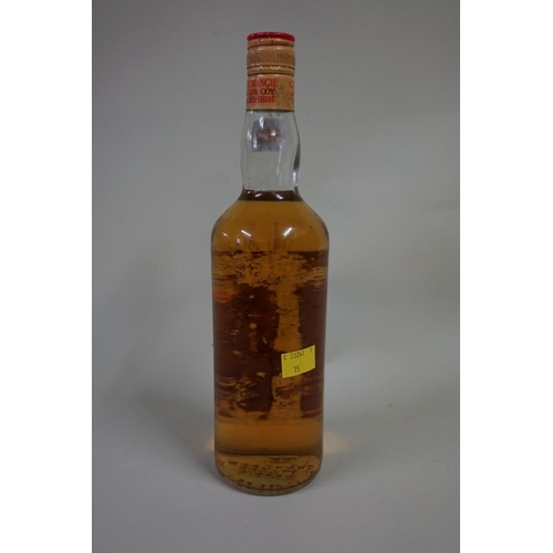 592 - A 26 2/3 fl.oz. bottle of Glenmorange 10 year old whisky, 1970s bottling.