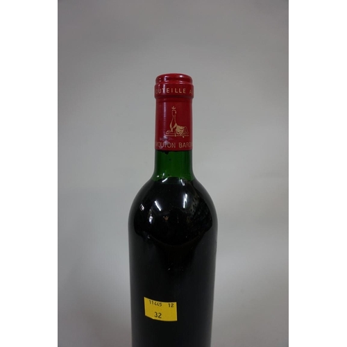 595 - A 75cl bottle of Chateau Mouton-Baronne-Philippe, 1986, 5th Paulliac. (1)