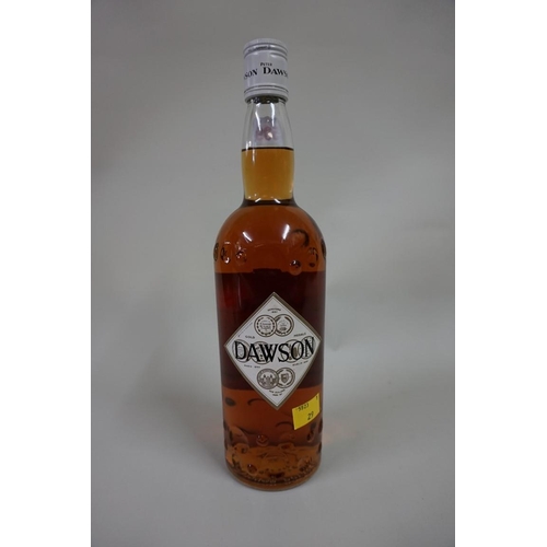 599 - An old 26 2/3 fl.oz. bottle of Peter Dawson 'Special' blended whisky, 1960s bottling.... 