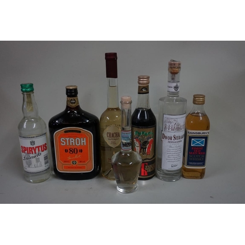 745 - A mixed group of spirits, to include a 1 litre bottle of Stroh '80'. (7)