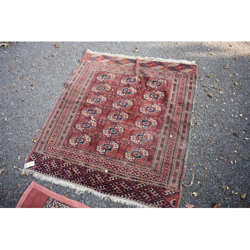 1104 - (LC) A square Persian rug, having repeated medallions to central field, with geometric borders 122 x... 
