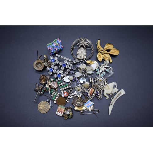 221 - A pair of David Andersen silver gilt and blue guilloche enamel ear clips; and other jewellery.... 