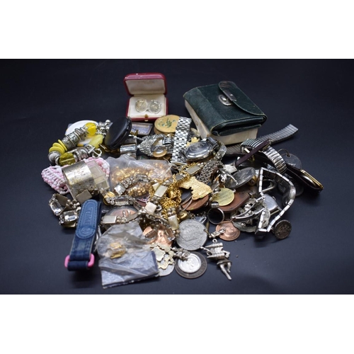 236 - A mixed group of jewellery and watches, to include an IAC members badge.