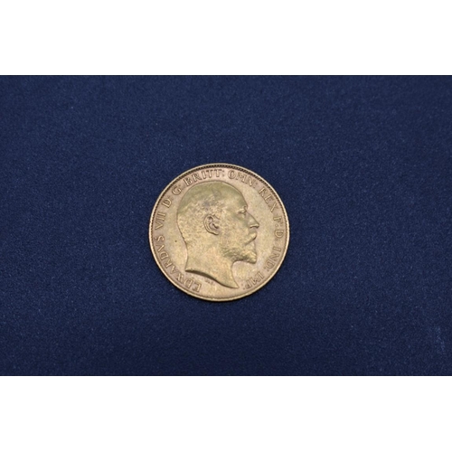 266 - Coins: an Edward VII 1910 gold half sovereign.