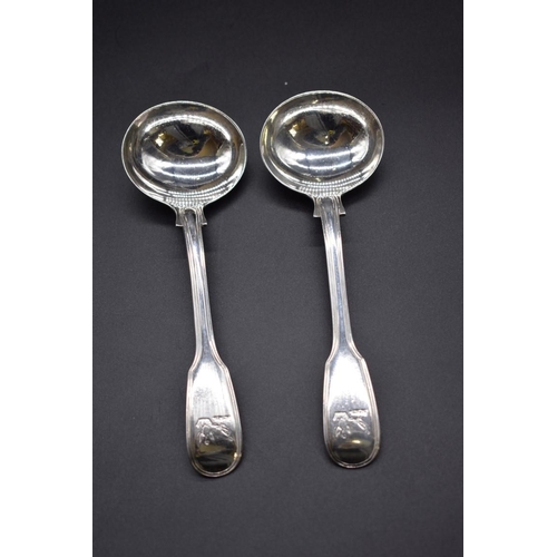 498V - A pair of William IV fiddle and thread pattern sauce ladles, by William Eaton, London 1832, 165g. (2... 