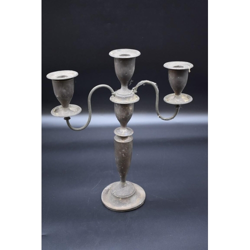 499o - A silver candelabrum, by Charles Boyton & Son Ltd, London 1911, weighted, (s.d.).... 