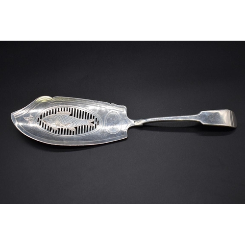 499W - A George III silver fiddle pattern fish slice, by Thomas Freeth, London 1808, 30cm, 127g.... 