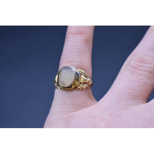 89 - A George IV 18ct gold memorial signet ring, engraved to inside 'In memory of Mrs Marion Draper, Obt ... 