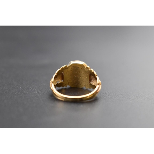 89 - A George IV 18ct gold memorial signet ring, engraved to inside 'In memory of Mrs Marion Draper, Obt ... 