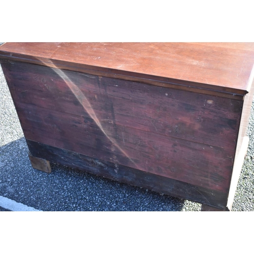 1046 - A small 18th century mahogany chest of drawers, 102cm wide x 49cm deep x 70cm high. ... 