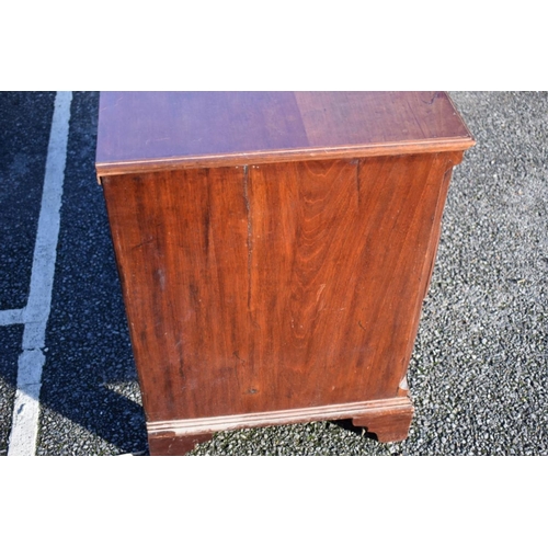 1046 - A small 18th century mahogany chest of drawers, 102cm wide x 49cm deep x 70cm high. ... 