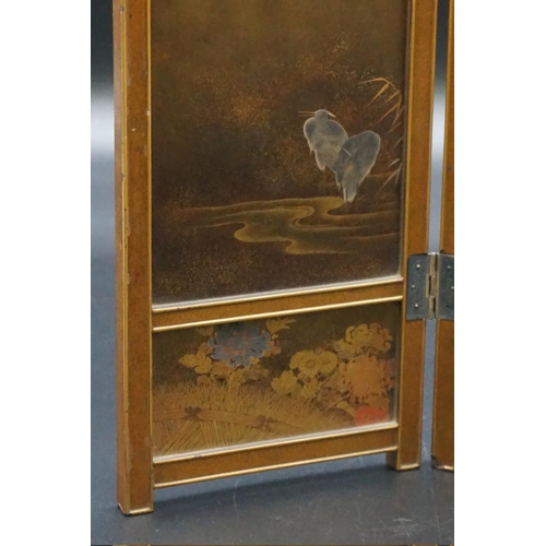 1289 - A very fine Japanese gold lacquer and shibayama table screen, possibly attributable to Masaaki, 30.5... 