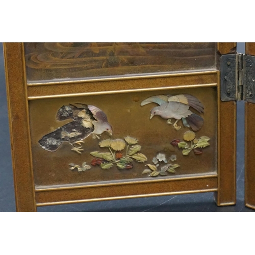 1289 - A very fine Japanese gold lacquer and shibayama table screen, possibly attributable to Masaaki, 30.5... 