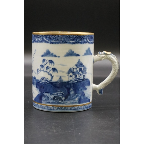 1305 - A large Chinese blue and white mug, late 18th century, 13.5cm high.