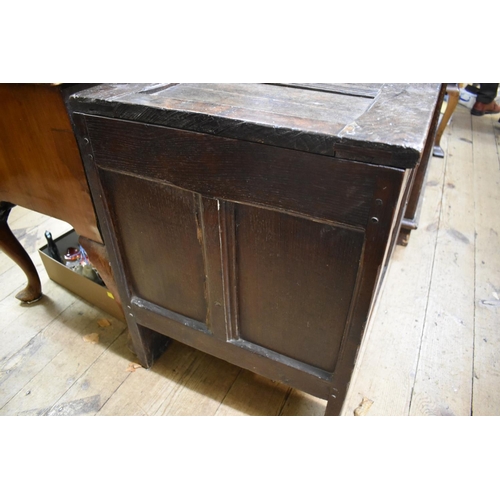 1415 - A late 17th century small oak panelled coffer, 81cm wide.