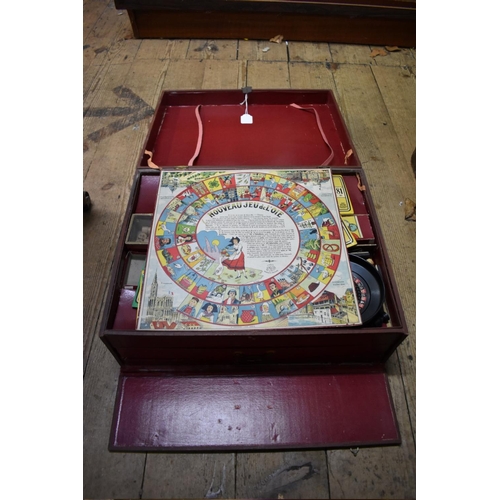 1430 - A vintage French games compendium, 44.5cm wide. 