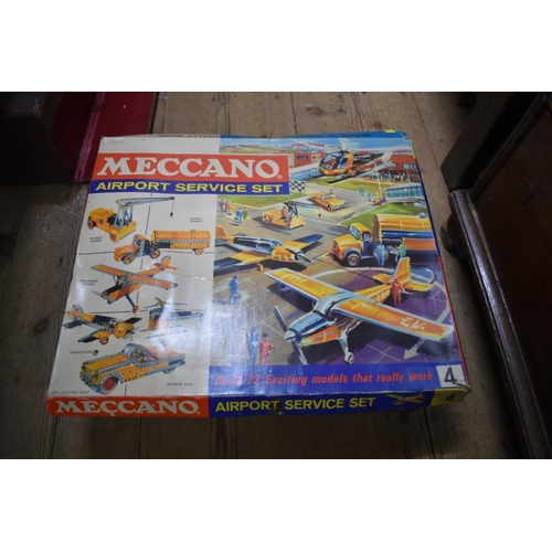 1431 - A Meccano 'Airport Service Set', (incomplete); together with a further quantity of Meccano.  &n... 